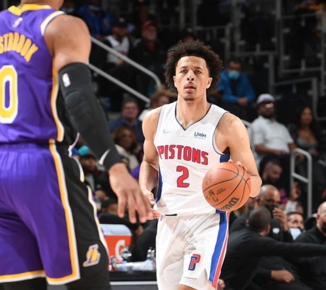 他在场上的 他在场上的